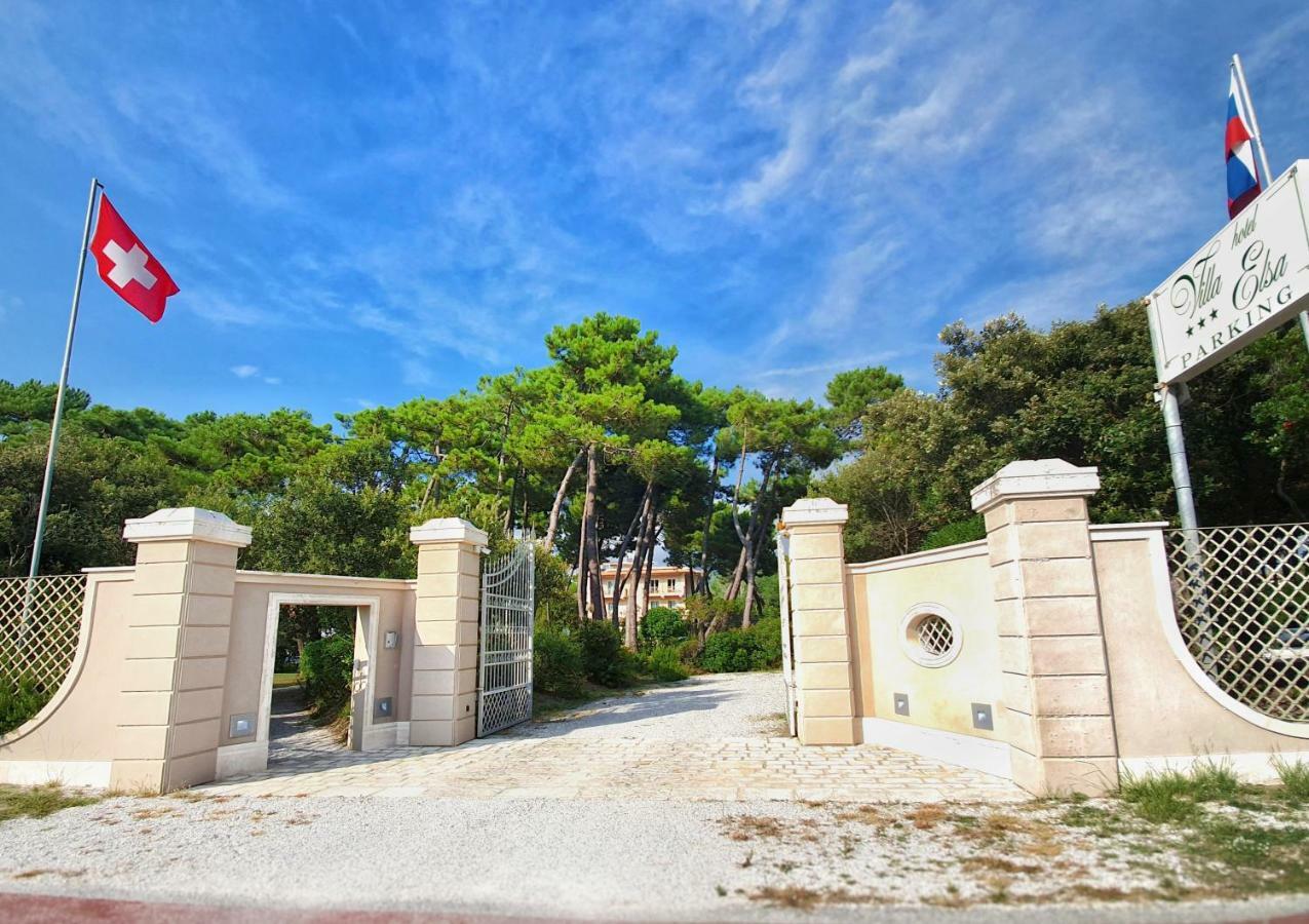 Hotel Villa Elsa Marina di Massa Exteriör bild